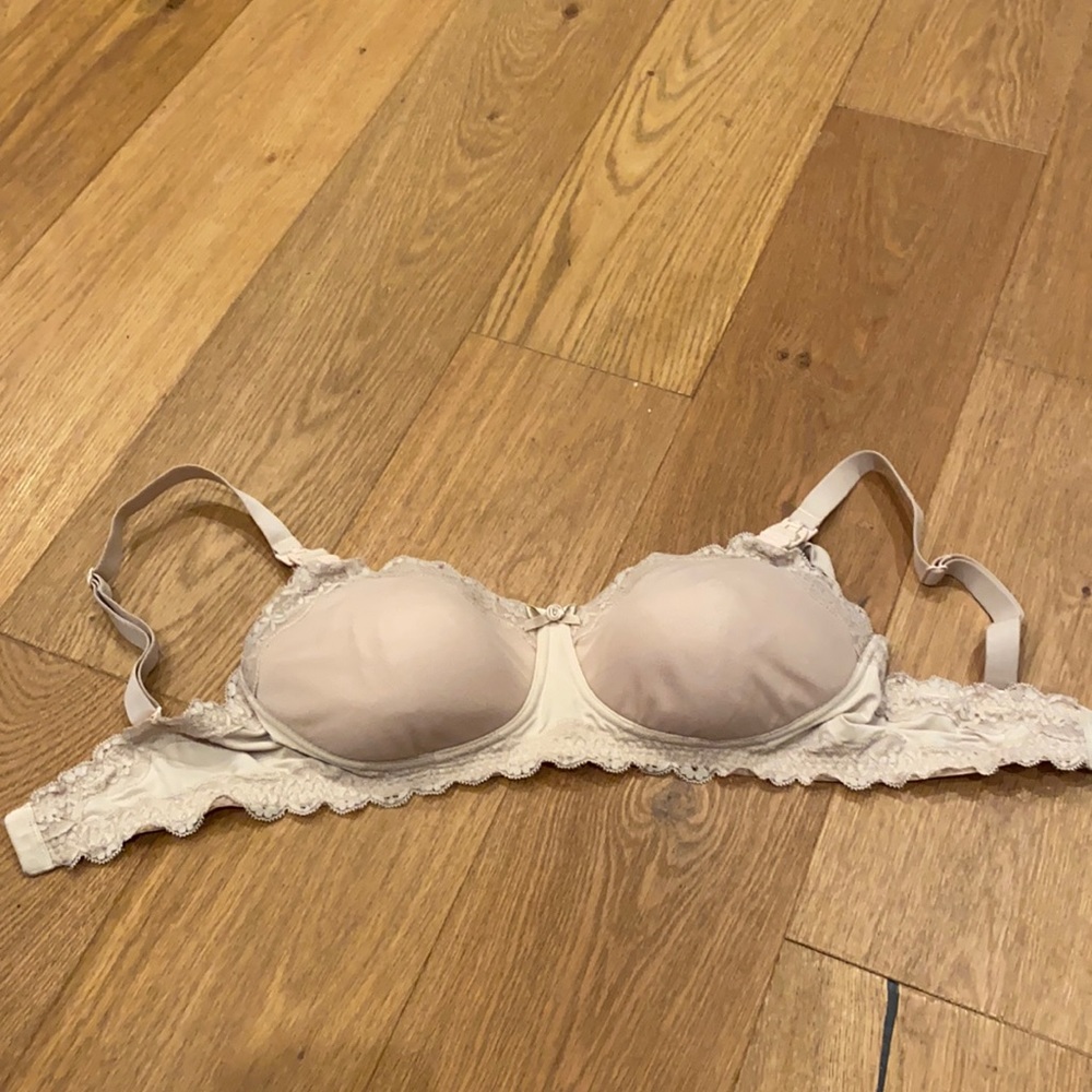Simple wishes hands-free nursing bra size 32D color nude